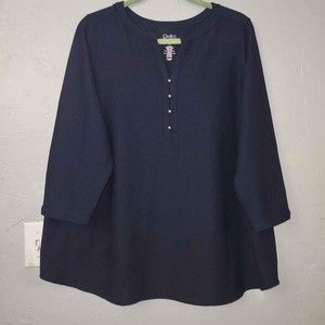 Croft Barrow blouse  women size 1X good conditio,23 inch of armpit to armpits.